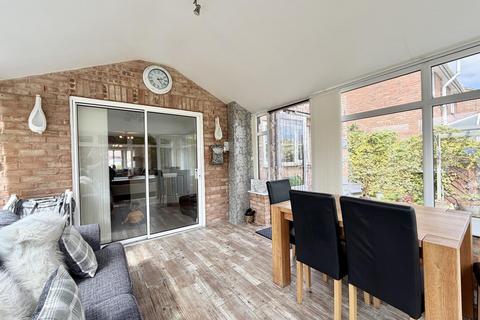 5 bedroom detached house for sale, Greenacre Court, Garforth, Leeds