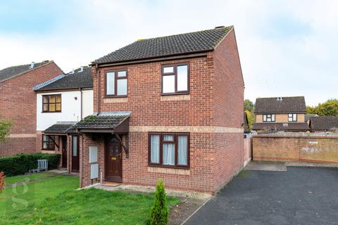 3 bedroom semi-detached house to rent, Tremlett Close, Bobblestock, Hereford