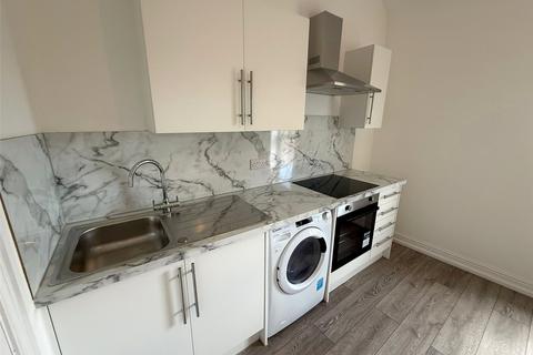 Studio to rent, 242 Rimrose Road, Bootle, Merseyside, L20