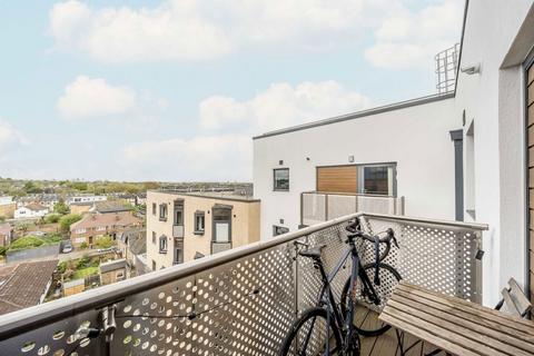 2 bedroom flat for sale, Stanley Road, London SW19