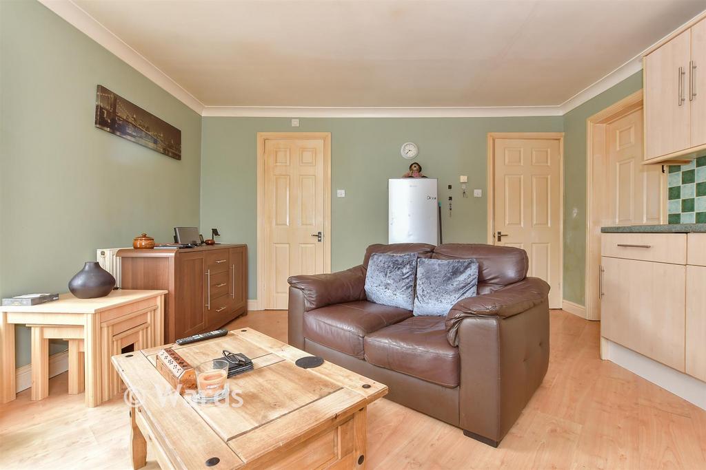 Lounge/ Kitchen