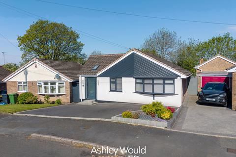 3 bedroom detached bungalow for sale, Middlefield Avenue, Halesowen B62