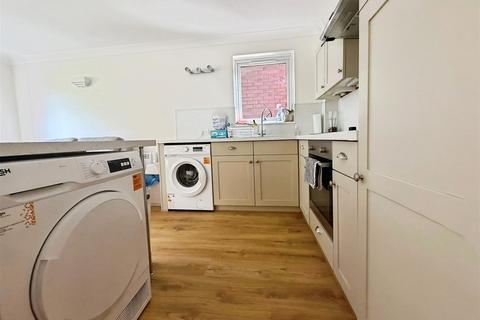 1 bedroom apartment to rent, Allenview Road, Wimborne