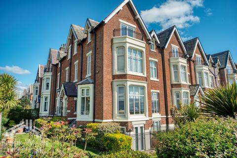 3 bedroom flat for sale, Flat 2, 21 West Beach, Lytha, Lancashire