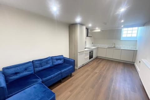 2 bedroom penthouse to rent, Euston Place, Leamington Spa, CV32