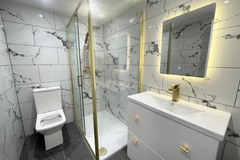 2 bedroom penthouse to rent, Euston Place, Leamington Spa, CV32