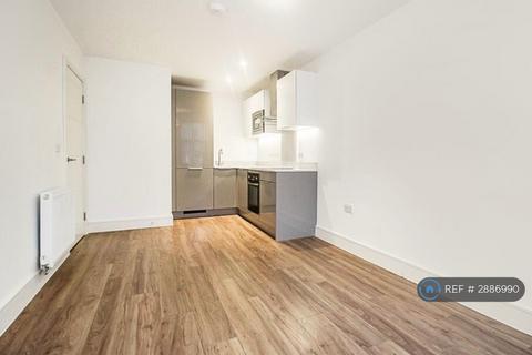 1 bedroom flat to rent, Baddow Road, Chelmsford, CM2