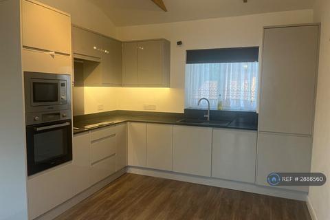 1 bedroom bungalow to rent, Broxbourne, Broxbourne, EN10