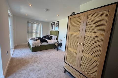 1 bedroom apartment to rent, Richmond Hill Approach, LEEDS