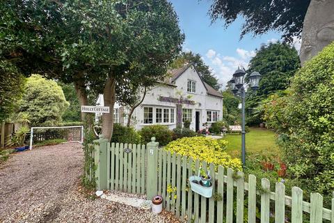 3 bedroom detached house for sale, Raby Close, Heswall, CH60