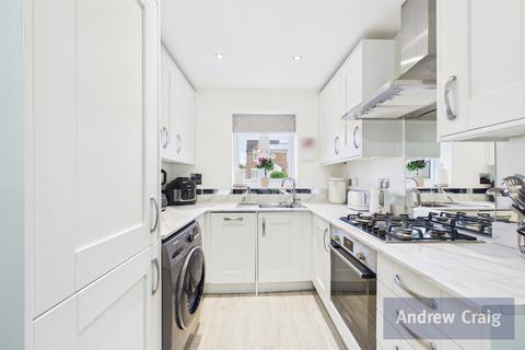 3 bedroom townhouse for sale, Brambling Place, Five Mile Park
