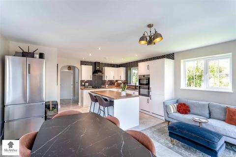 4 bedroom detached house for sale, Forester Gardens, Retford, Nottinghamshire, DN22