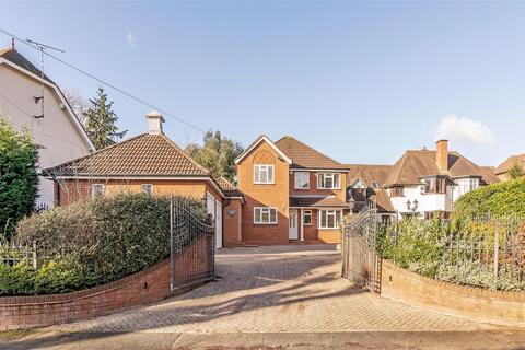 4 bedroom detached house to rent, Beechnut Lane, Solihull