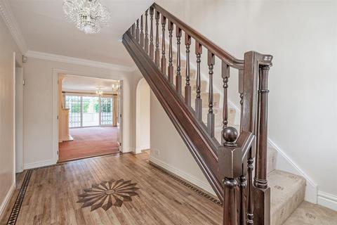 4 bedroom detached house to rent, Beechnut Lane, Solihull