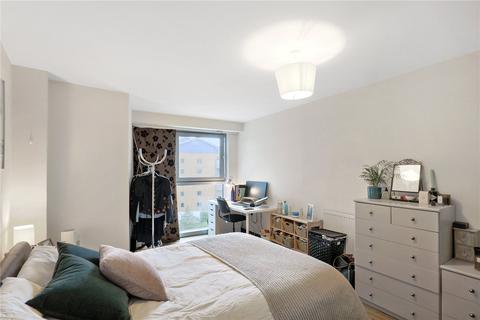 2 bedroom flat to rent, Orbis Wharf, Bridges Court Road, London