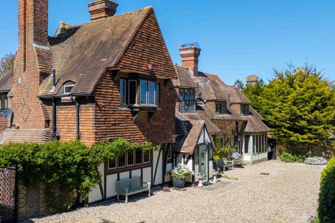 6 bedroom country house for sale, Fitzroy Avenue, Kent, CT10