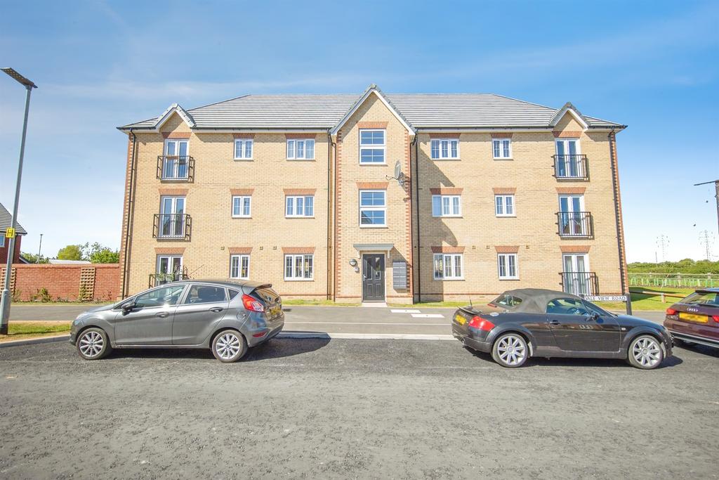 2 bedroom ground floor flat for sale