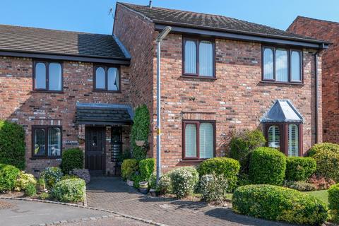 Flat - Cyril Bell Close, Lymm WA13