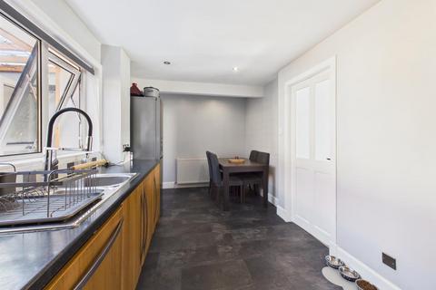 3 bedroom end of terrace house for sale, Bute Drive, Perth PH1