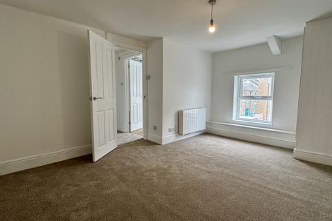 2 bedroom flat to rent, Carmarthen SA33