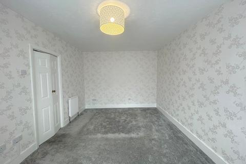 3 bedroom bungalow to rent, Lawns Way, Romford, RM5