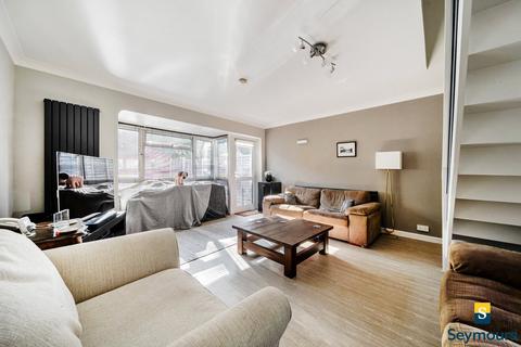 2 bedroom terraced house for sale, Bladon Close, Surrey GU1