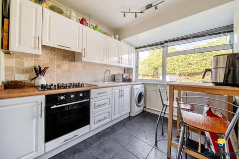 2 bedroom terraced house for sale, Bladon Close, Surrey GU1