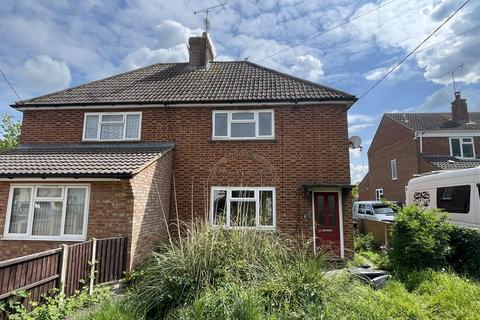3 bedroom semi-detached house for sale, Meads Road, Salisbury SP4