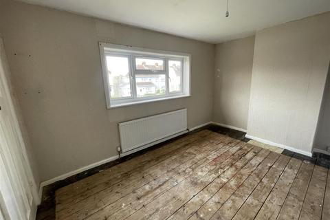 3 bedroom semi-detached house for sale, Meads Road, Salisbury SP4