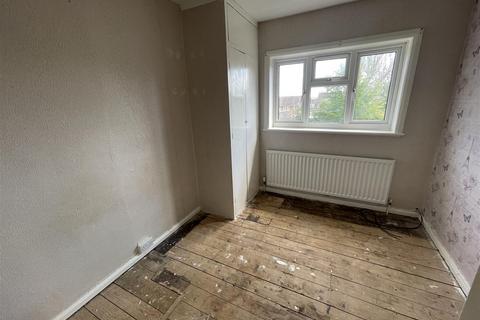 3 bedroom semi-detached house for sale, Meads Road, Salisbury SP4