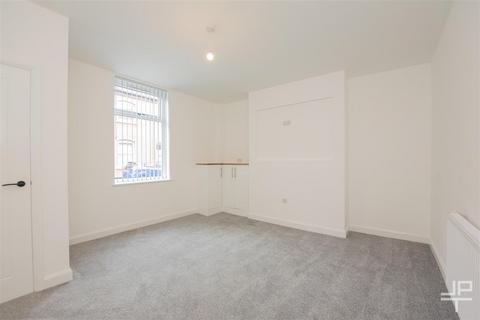 2 bedroom terraced house to rent, Gordon Street, Leigh WN7