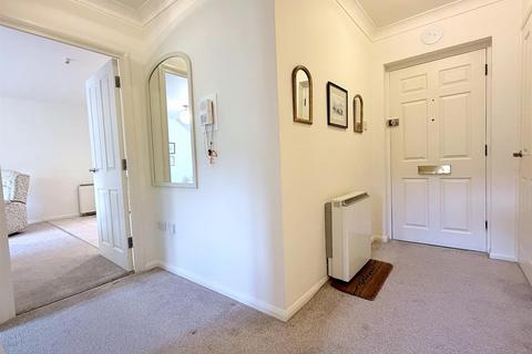 2 bedroom retirement property for sale, Coten End, Warwick