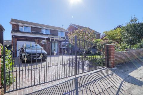 4 bedroom detached house for sale, Foxwood Drive, Elm Tree
