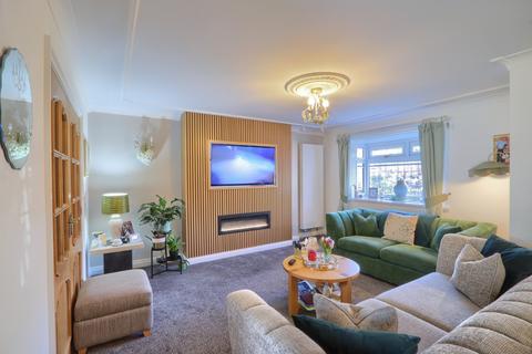 4 bedroom detached house for sale, Foxwood Drive, Elm Tree