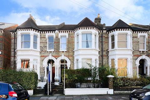 2 bedroom flat to rent, Ravenslea Road, Balham, London, SW12