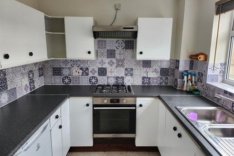2 bedroom semi-detached house to rent, Fairways Avenue, Coleford
