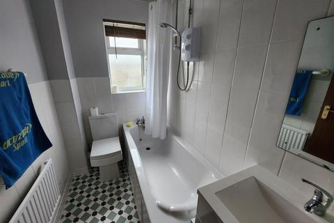 2 bedroom semi-detached house to rent, Fairways Avenue, Coleford