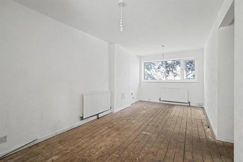 2 bedroom maisonette for sale, Chesterfield Court, Gedling, Nottingham