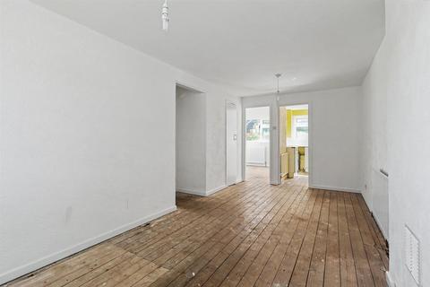 2 bedroom maisonette for sale, Chesterfield Court, Gedling, Nottingham