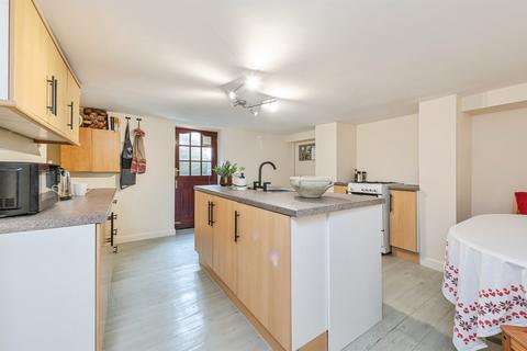 2 bedroom end of terrace house for sale, Tanfield Road, HUDDERSFIELD