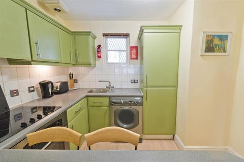 1 bedroom apartment to rent, Bloomsbury Street, London WC1B