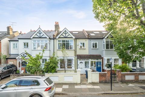Midhurst Road, Ealing, Northfields
