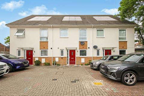 Garratt Close, Thornton Heath, CR7