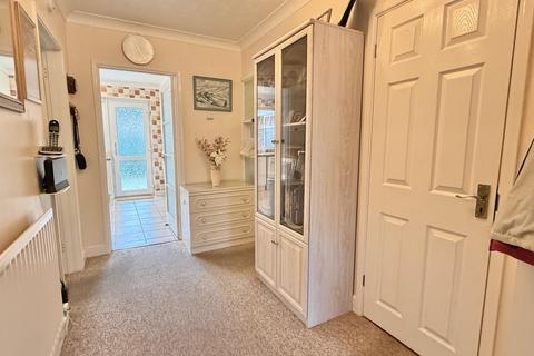 3 bedroom bungalow for sale, Bracken Close, Ashley Heath, BH24 2HF