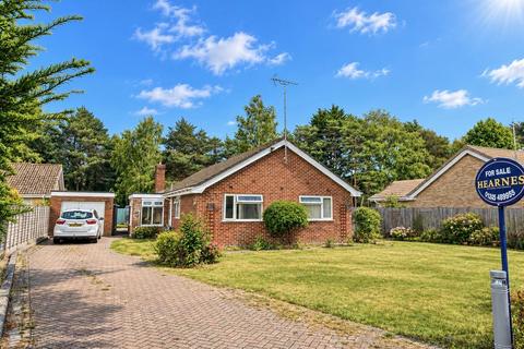 3 bedroom bungalow for sale, Bracken Close, Ashley Heath, BH24 2HF