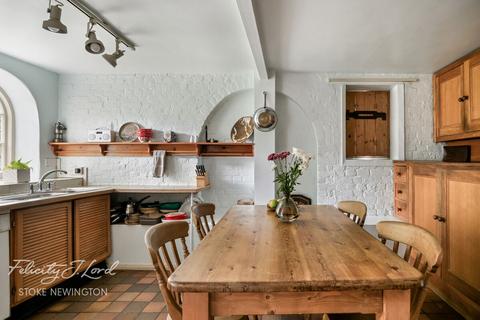 undefined, Stamford Grove West, London N16