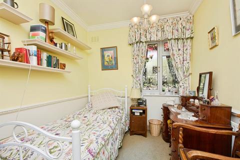 4 bedroom detached bungalow for sale, Highfield Drive, Burton-On-Trent