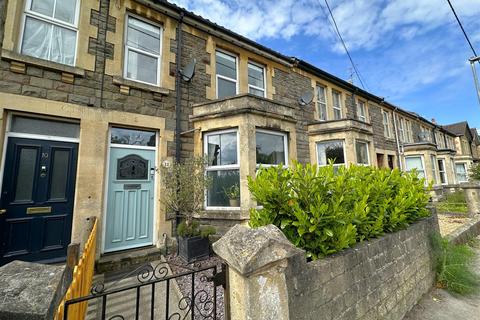 3 bedroom terraced house for sale, Malmesbury Road, Chippenham