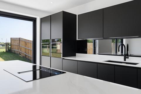4 bedroom detached house for sale, Kingsoak, Hitchin, SG4