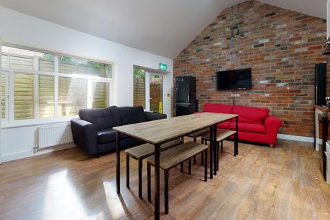 1 bedroom in a house share to rent, Meadow Lane, Loughborough LE11